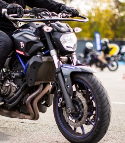 Réglementation Les motos de plus de 100 ch autorisées à circuler