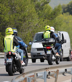 Sécurité routière Moto : prendre la bonne trajectoire