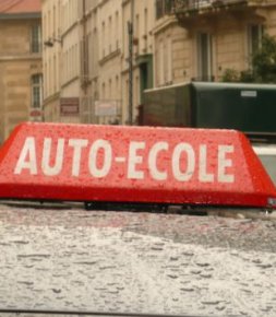 Réglementation Couac réglementaire : fermeture des auto-écoles prolongée jusqu’au 12 mai !