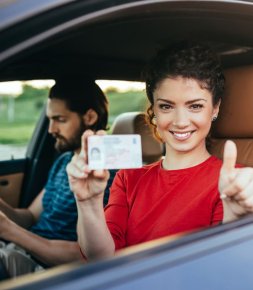 Études/sondages Différence entre les femmes et les hommes au volant : légende ou réalité ?